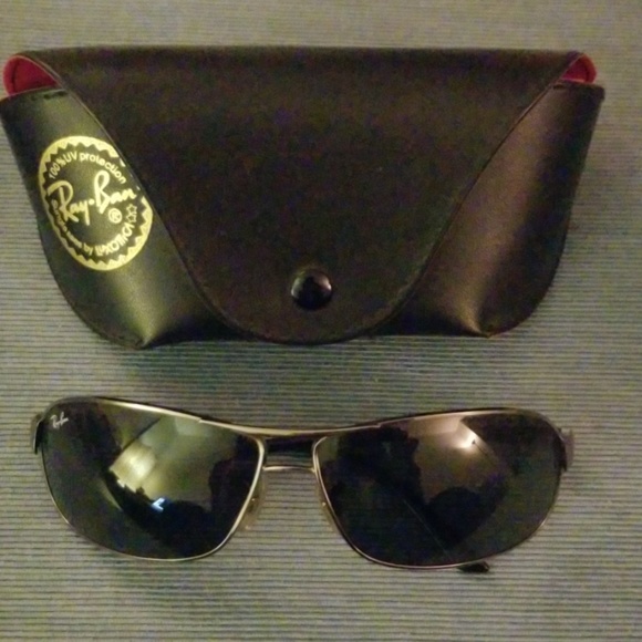 *SOLD* Authentic Ray Ban sunglasses - Picture 2 of 7